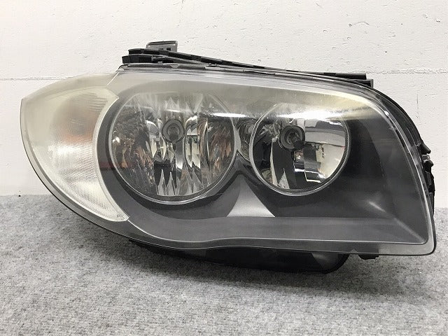 1シリーズ E87 純正 右 ヘッドライト ランプ 光源不明 VALEO 63.11 7249652-01 BMW(130591)