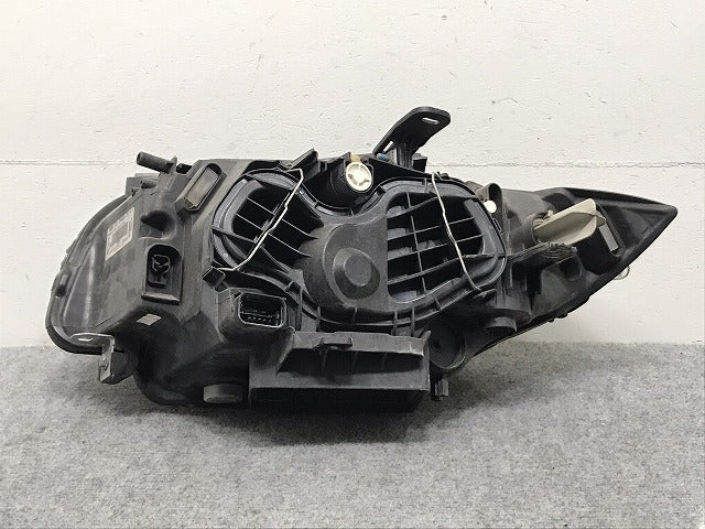 1シリーズ E87 純正 右 ヘッドライト ランプ 光源不明 VALEO 63.11 7249652-01 BMW(130591)