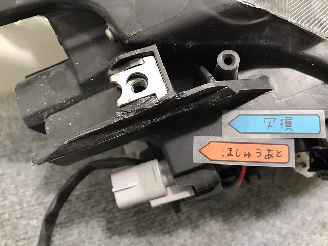 プリウス ZVW30 純正 前期 右 ヘッドライト ランプ LED レベライザー 刻印二 KOITO 47-30 81145-47241 トヨタ(130595)