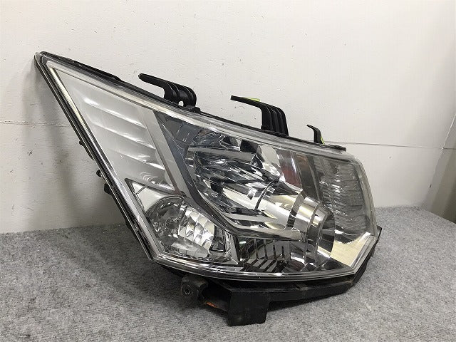デリカD:5 D5 CV1W CV2W CV4W CV5W 純正 前期 右 ヘッドライト AFS無 キセノン HID レベライザー バラスト KOITO 100-87918 三菱(130636)