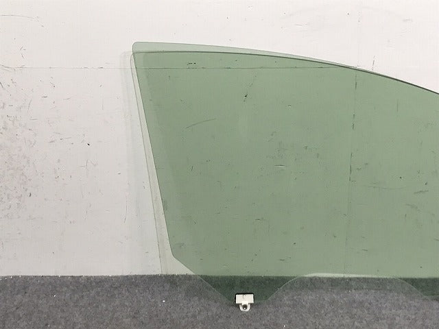 ノート/NOTE E12/HE12/NE12/SNE12 純正 左 フロント ドア ガラス 43R-005834 日産(130800)
