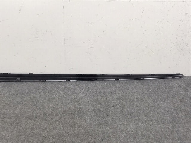 新品!Aクラス W176 AMG 純正 前期 左サイドステップ スカート シルモール A 176 698 00 62 A1766980062 シルバー メルセデスベンツ(130821)