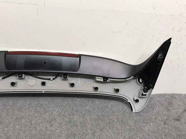 新車外し!ヴェゼル VEZEL RV3 RV4 RV5 RV6 純正 リアスポイラー ルーフスポイラー ウィング 74900-3M0 プラチナホワイト NH883P(130862)