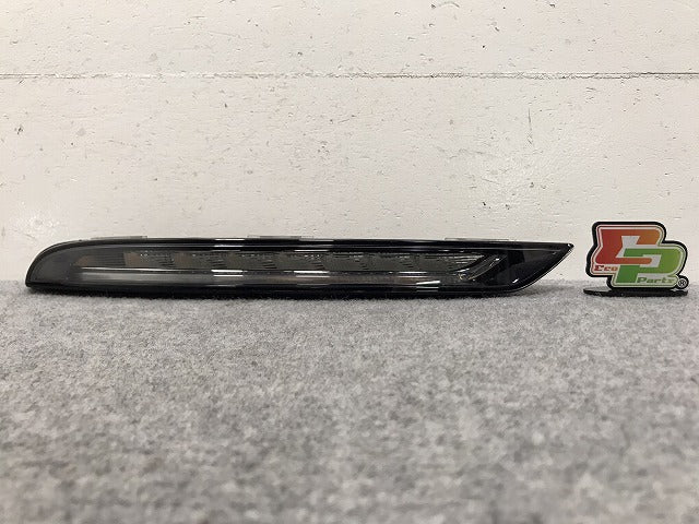 マカン MACAN 95B 純正 右 フロント デイライト デイタイムランニングライト LED 95B.941.182.A 95B941182A ポルシェ PORSCHE(130953)