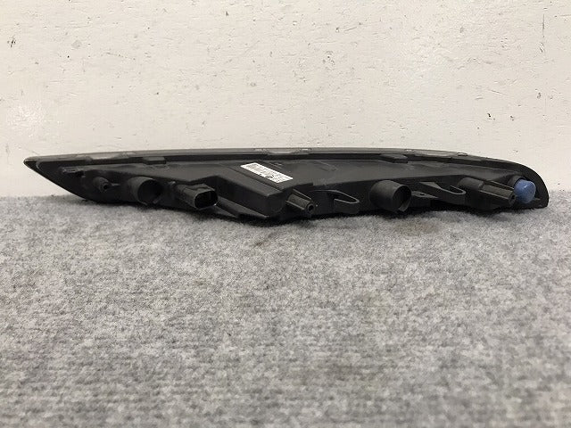 マカン MACAN 95B 純正 右 フロント デイライト デイタイムランニングライト LED 95B.941.182.A 95B941182A ポルシェ PORSCHE(130953)