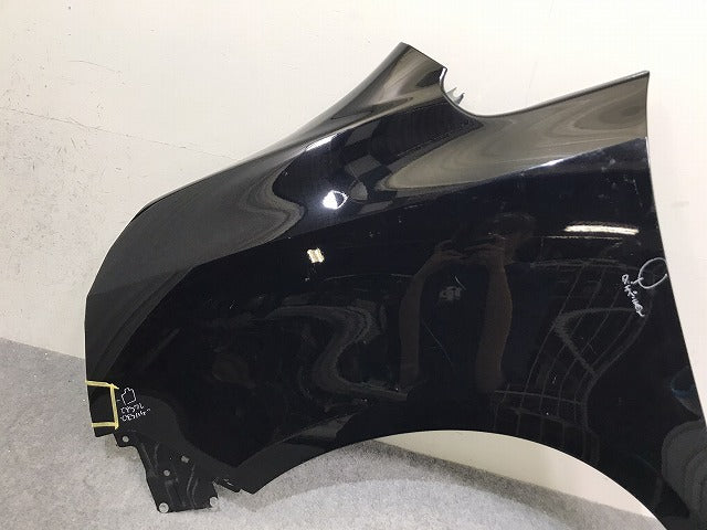 ヴォクシー/VOXY Z/ZS 70系/ZRR70W/ZRR75W 純正 左 フロント フェンダー ブラック 202 トヨタ(130954)