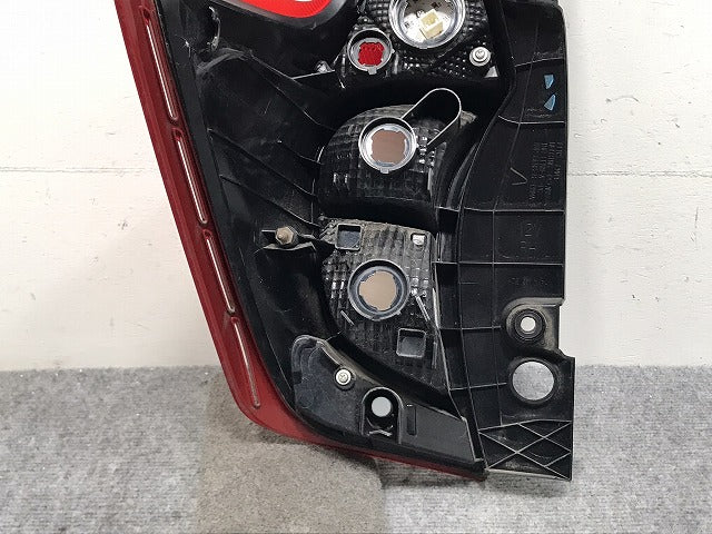 ノート/NOTE E12/HE12/NE12/SNE12 純正 前期 右 テールランプ/ライト LED ICHIKOH D117/26550-3VA5B 26554-3VA5B 日産(130958)