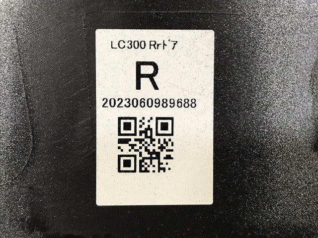 新車取り外し!ランドクルーザー/ランクル FJA300W/VJA300W 純正 右リア オーバーフェンダー/アーチモール 75077-60060/1/2 ホワイトパール 090 トヨタ(131002)