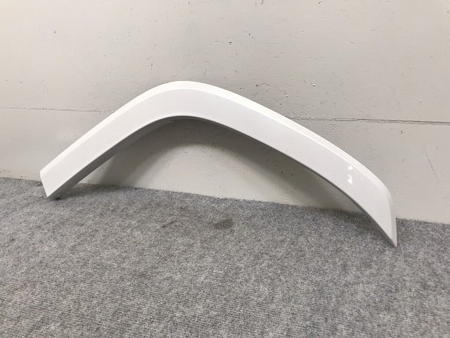 新車取り外し!ランドクルーザー/ランクル FJA300W/VJA300W 純正 左 リア クォーター/オーバーフェンダー/アーチモール 75606-60120/1/2 ホワイト 090(131003)