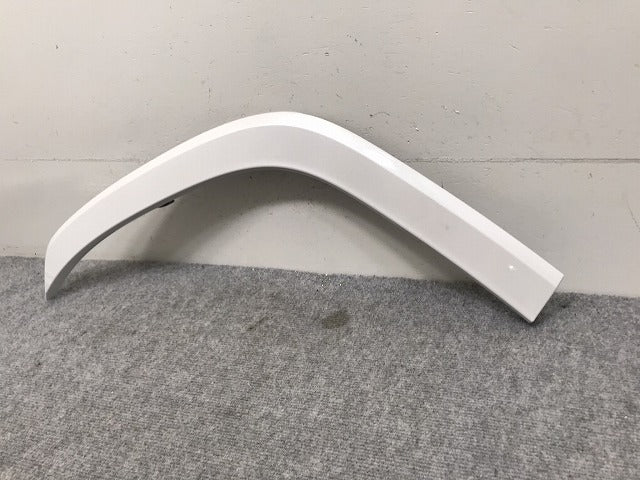 新車取り外し!ランドクルーザー/ランクル FJA300W/VJA300W 純正 右リア クォーター/オーバーフェンダー/フェンダーアーチモール 75605-60120 090(131004)