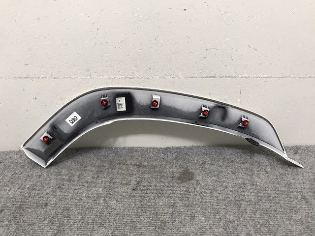 新車取り外し!ランドクルーザー/ランクル FJA300W/VJA300W 純正 左リア フェンダーアーチモール/オーバーフェンダー 75078-60060/1/2 090(131005)