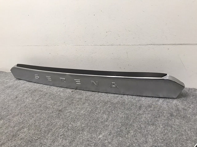 セレナ/ハイウェイスター C27/GC27/GFC27/GNC27/GFNC27/HFC27/HC27 純正 リア ガーニッシュ 90810 5T※5A 90810-5TC5E メッキ(131055)