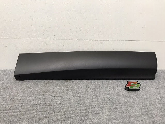 新車取り外し!クラウン/クロスオーバー TZSH35/AZSH35 純正 右 リア ドア サイドパネル/アンダーパネル 75077-30030 素地 トヨタ(131122)