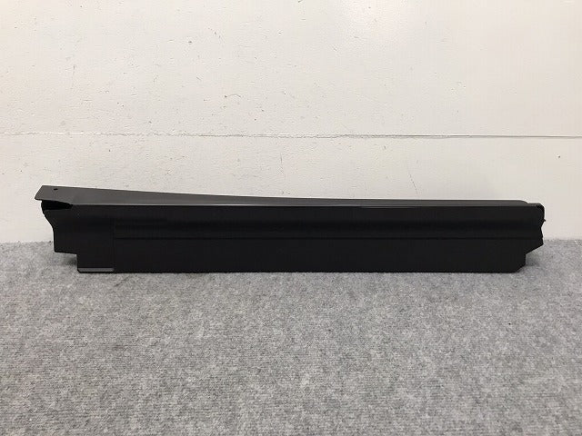 新車取り外し!クラウン/クロスオーバー TZSH35/AZSH35 純正 右 リア ドア サイドパネル/アンダーパネル 75077-30030 素地 トヨタ(131122)