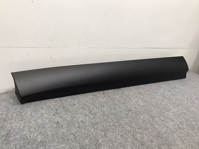 新車取り外し!クラウン/クロスオーバー TZSH35/AZSH35 純正 左 フロント ドア サイドパネル/アンダーパネル 75074-30020 素地 トヨタ(131124)