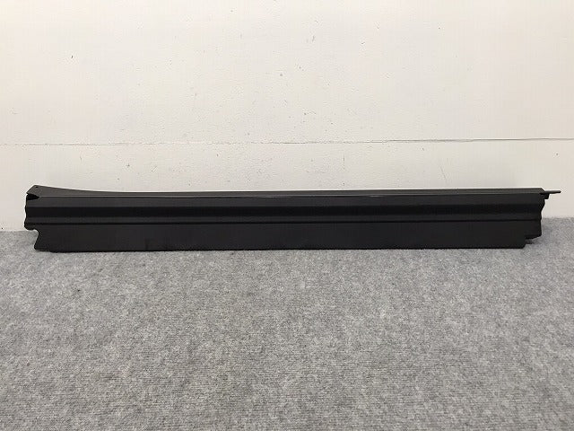 新車取り外し!クラウン/クロスオーバー TZSH35/AZSH35 純正 左 フロント ドア サイドパネル/アンダーパネル 75074-30020 素地 トヨタ(131124)