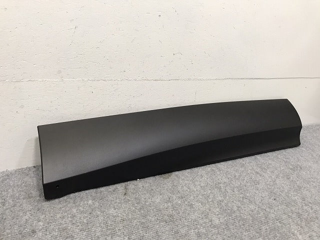 新車取り外し!クラウン/クロスオーバー TZSH35/AZSH35 純正 右 リア ドア サイドパネル/アンダーパネル 75077-30030 素地 トヨタ(131126)