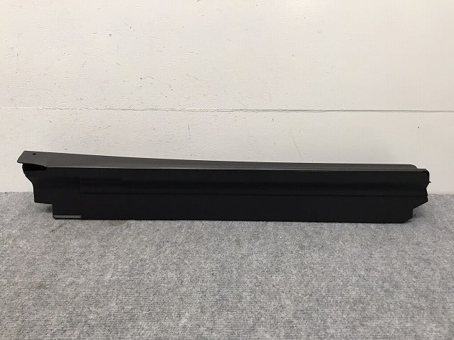 新車取り外し!クラウン/クロスオーバー TZSH35/AZSH35 純正 右 リア ドア サイドパネル/アンダーパネル 75077-30030 素地 トヨタ(131126)