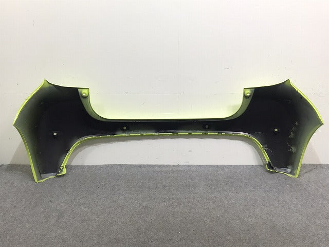 ヤリス/ハイブリット KSP210/MXPA10/MXPA15/MXPH10/MXPH15 純正 リア バンパー 52159-K0010/20/50 サーモテクﾄライムグリーン 6W7(131189)