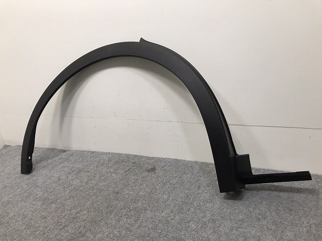 新車取り外し!クラウン/クロスオーバー TZSH35/AZSH35 純正 右リア フェンダーアーチモール/オーバーフェンダー 75605-30210 素地 トヨタ(131294)