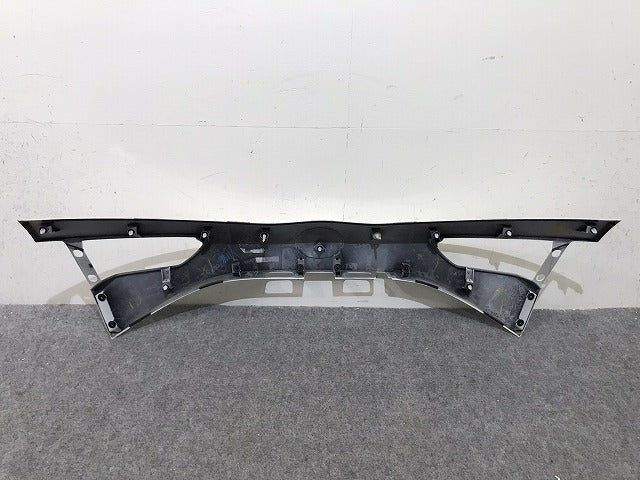 ヴィッツ 130/KSP130/NSP130/NSP135/NCP131 純正 後期 リア ガーニッシュ 76801-52530 76811-52460 ホワイトパール 070 トヨタ(131338)