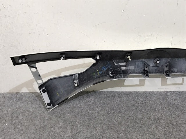 ヴィッツ 130/KSP130/NSP130/NSP135/NCP131 純正 後期 リア ガーニッシュ 76801-52530 76811-52460 ホワイトパール 070 トヨタ(131338)