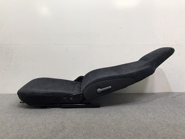 新車取り外し!ダイナ/トヨエース/デュトロ/カムロード 平成23年7月~ 標準車 1.5t 純正 運転席シート/ドライバーシート トヨタ(131408)