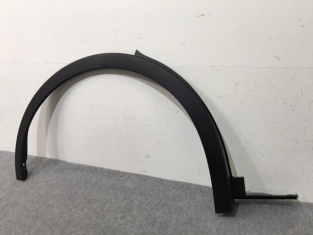 新車取り外し!クラウン/クロスオーバー TZSH35/AZSH35 純正 右リア フェンダーアーチモール/オーバーフェンダー 75605-30210 素地 トヨタ(131417)