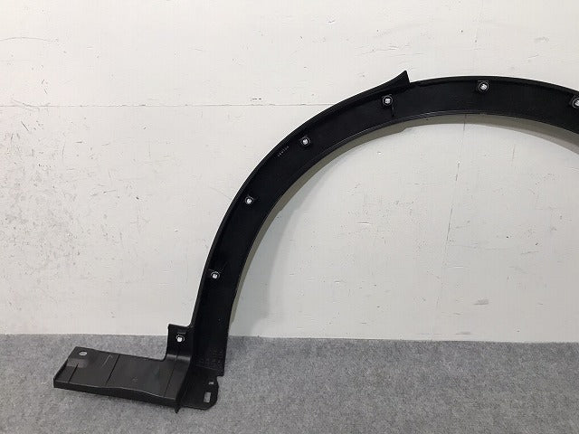 新車取り外し!クラウン/クロスオーバー TZSH35/AZSH35 純正 右リア フェンダーアーチモール/オーバーフェンダー 75605-30210 素地 トヨタ(131417)