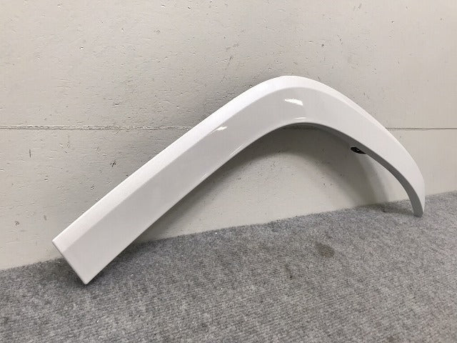 新車取り外し!ランドクルーザー/ランクル FJA300W/VJA300W 純正 左リア クォーター/オーバーフェンダー/フェンダーアーチモール 75606-60120 ホワイト 090(131419)
