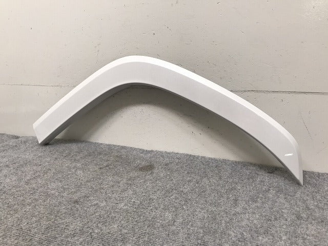 新車取り外し!ランドクルーザー/ランクル FJA300W/VJA300W 純正 左リア クォーター/オーバーフェンダー/フェンダーアーチモール 75606-60120 ホワイト 090(131419)