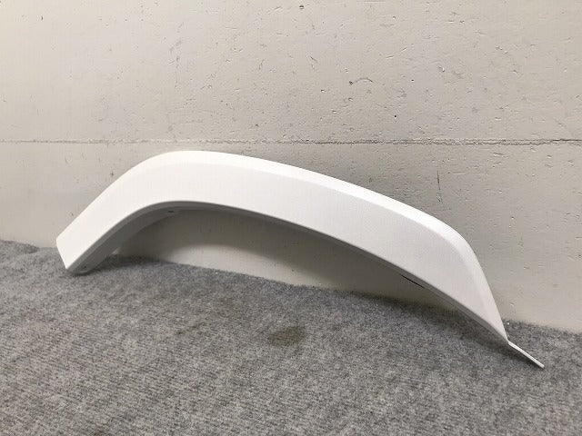 新車外し!ランドクルーザー/ランクル FJA300W/VJA300W 純正 右リア フェンダーアーチモール/オーバーフェンダー 75077-60060 プレシャスホワイトパール 090(131421)