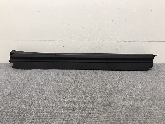 新車取り外し!クラウン/クロスオーバー TZSH35/AZSH35 純正 左 フロント ドア サイドパネル/アンダーパネル 75074-30020 素地 トヨタ(131428)