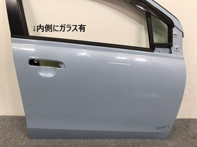 アルト キャロル HA25S HA25V HB25S HB25V 純正 右 フロント ドア ガラス バイザー付 エアブルーメタリック ZKS スズキ(131512)