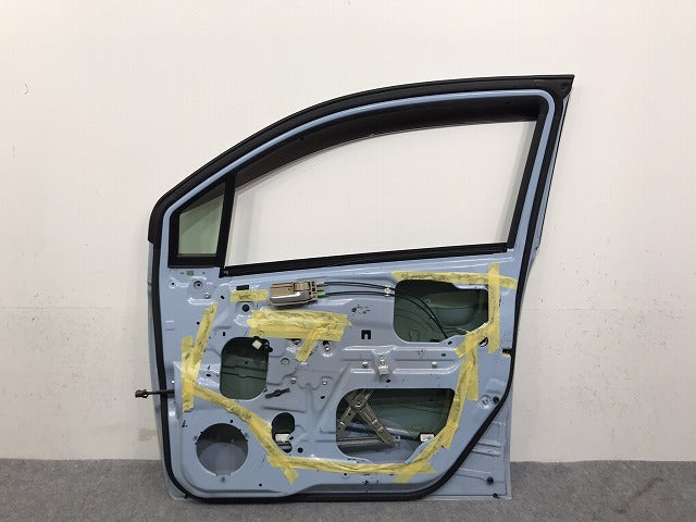 アルト キャロル HA25S HA25V HB25S HB25V 純正 右 フロント ドア ガラス バイザー付 エアブルーメタリック ZKS スズキ(131512)