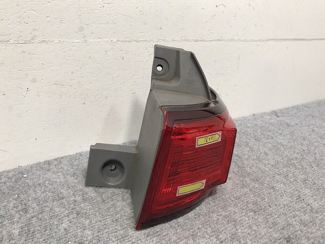 エルグランド ハイウェイスター E52/PE52/PNE52/TE52/TNE52 純正 前期 右 テールランプ/ライト/レンズ ハロゲン STANLEY P8503 日産(131569)
