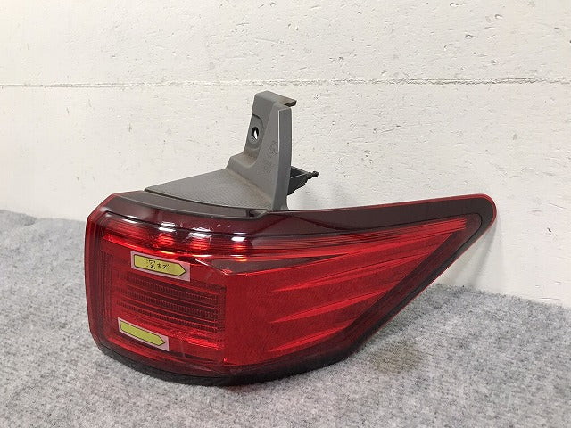 エルグランド ハイウェイスター E52/PE52/PNE52/TE52/TNE52 純正 前期 右 テールランプ/ライト/レンズ ハロゲン STANLEY P8503 日産(131569)