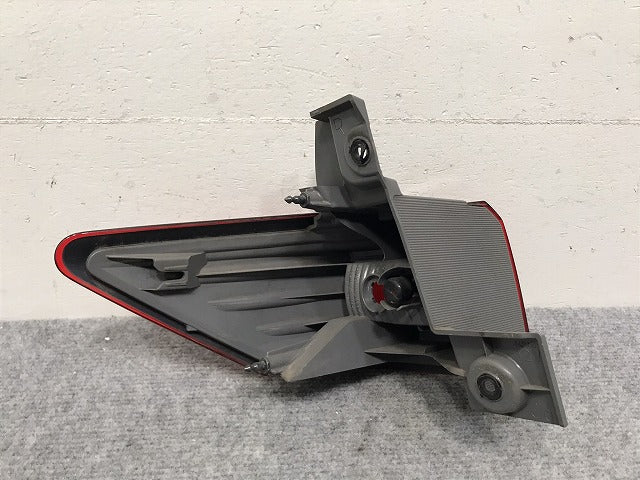 エルグランド ハイウェイスター E52/PE52/PNE52/TE52/TNE52 純正 前期 右 テールランプ/ライト/レンズ ハロゲン STANLEY P8503 日産(131569)