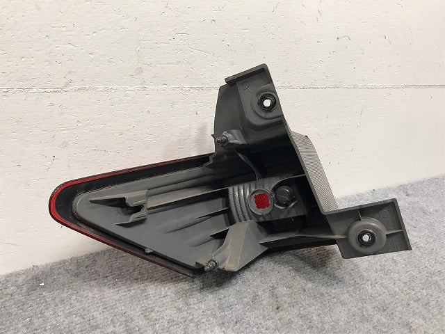 エルグランド ハイウェイスター E52/PE52/PNE52/TE52/TNE52 純正 前期 右 テールランプ/ライト/レンズ ハロゲン STANLEY P8503 日産(131569)