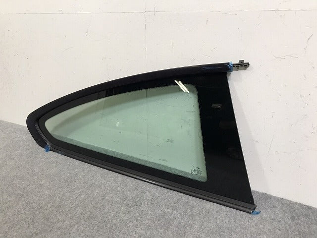 新品!4シリーズ F32 2013-2020 純正 右リア ドア ガラス 43R-001025 51377433346 BMW(131601)