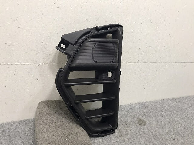 新品!キャラバン NV350 E26 純正 後期 左 フロント フォグカバー/フォグランプカバー/バンパーホールカバー 62257 5YJ0B 素地 日産(131629)