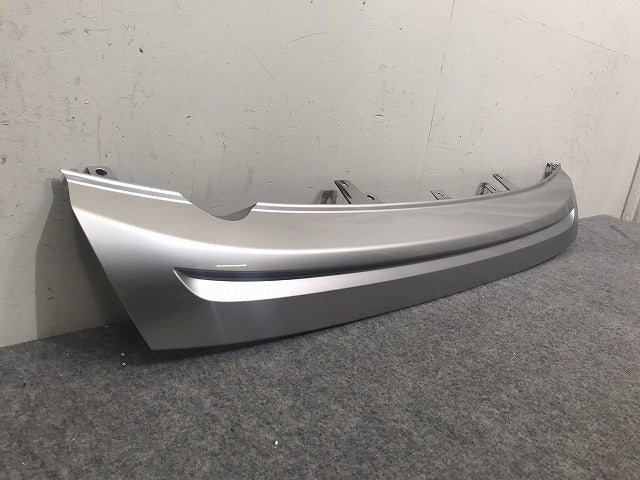新車取り外し!ヴェゼル VEZEL RV3 RV4 RV5 RV6 純正 リアガーニッシュ ロアガーニッシュ 71562-3M0-N0 シルバー メタリック ホンダ(131641)