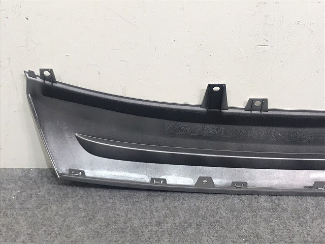 新車取り外し!ヴェゼル VEZEL RV3 RV4 RV5 RV6 純正 リアガーニッシュ ロアガーニッシュ 71562-3M0-N0 シルバー メタリック ホンダ(131641)