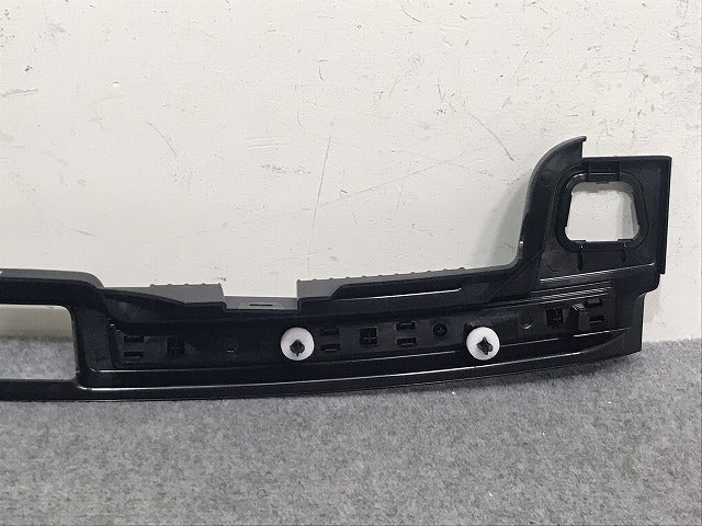 新車取り外し!XC60 UB 系 純正 トランク スカッフプレート エントランスカバー 31440641 素地 ボルボ(131650)