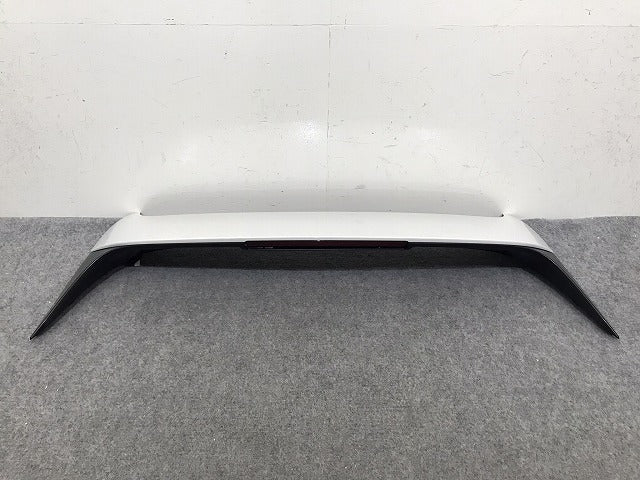 新車外し!ヴェゼル VEZEL RV3 RV4 RV5 RV6 純正 リア スポイラー ルーフスポイラー ウィング ストップランプ付 74900-3M0 NH883P(131651)