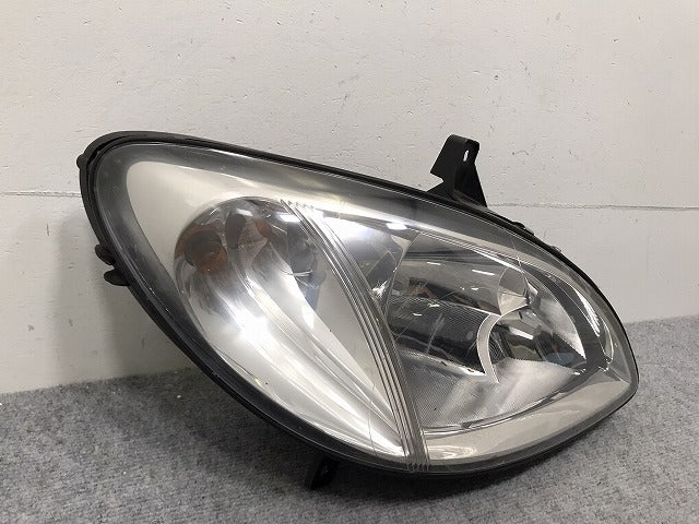 ビアノ VIANO W639 純正 右 ヘッドライト ランプ ハロゲン 刻印D 246 724-00 メルセデスベンツ(131799)
