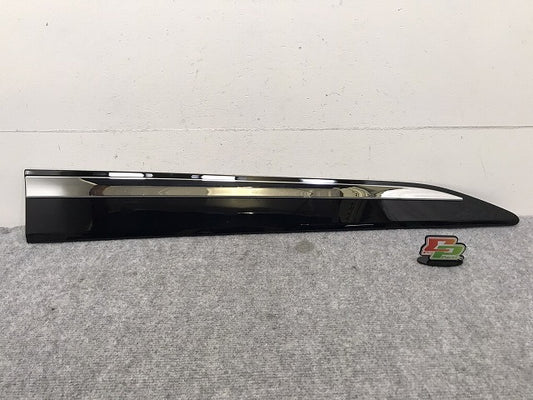 美品!クラウン/クロスオーバー TZSH35/AZSH35 純正 右フロント サイドドアガーニッシュ/ドアカバー 75731-30611/30620/30630 ブラック ソリッド(131827)