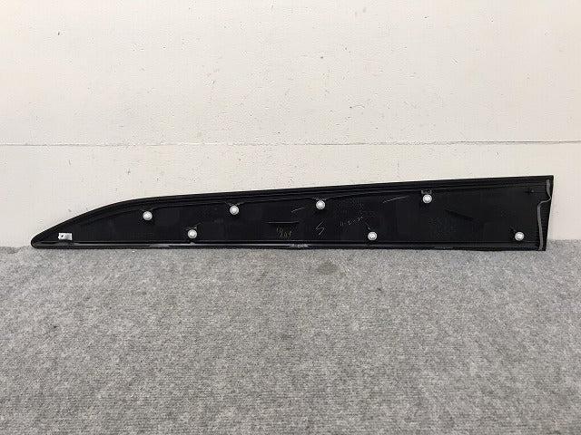 美品!クラウン/クロスオーバー TZSH35/AZSH35 純正 右フロント サイドドアガーニッシュ/ドアカバー 75731-30611/30620/30630 ブラック ソリッド(131827)