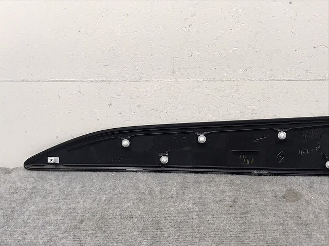 美品!クラウン/クロスオーバー TZSH35/AZSH35 純正 右フロント サイドドアガーニッシュ/ドアカバー 75731-30611/30620/30630 ブラック ソリッド(131827)