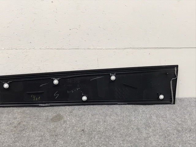 美品!クラウン/クロスオーバー TZSH35/AZSH35 純正 右フロント サイドドアガーニッシュ/ドアカバー 75731-30611/30620/30630 ブラック ソリッド(131827)
